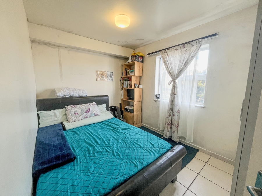 1 Bedroom Property for Sale in Maitland Western Cape